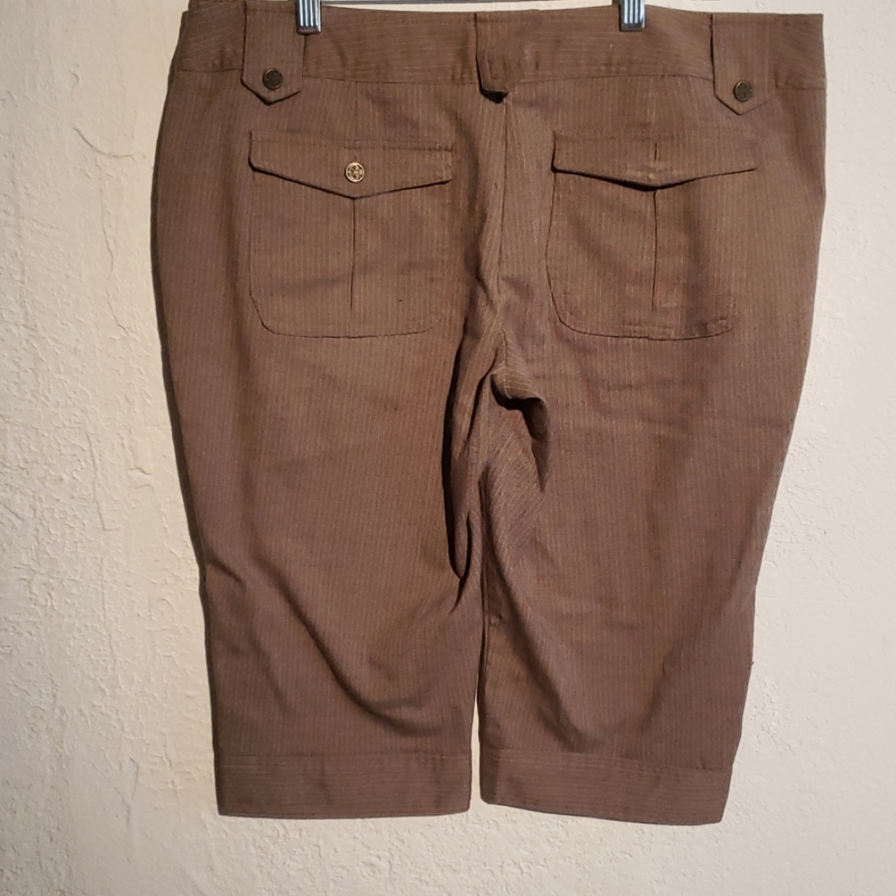 Capris - Picture 2 of 3